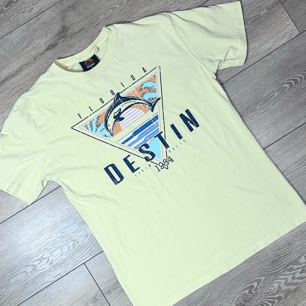 •Sold•  Retro Destin FL 1984 Short Sleeve Vintage Tee Unisex - Picture 2 of 11